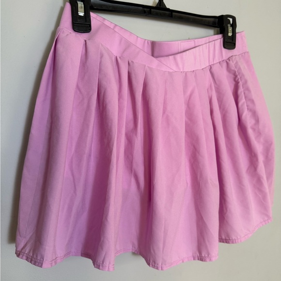 Frankie’s bikini windy tennis skirt with build in shorts, baby pink color, XL - Picture 2 of 8